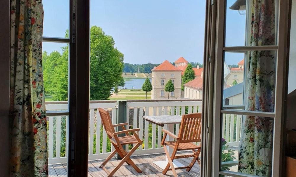 Loggiahaus Am Schloss, 5 Ferienwohnungen, Teils Mit Schloss- Und Seeblick *