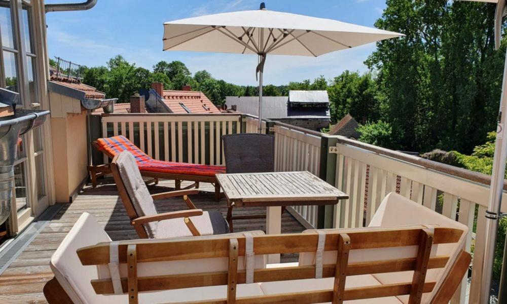 Loggiahaus Am Schloss, 5 Ferienwohnungen, Teils Mit Schloss- Und Seeblick Rheinsberg