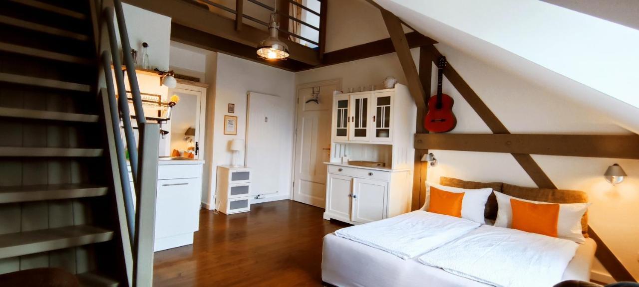 Loggiahaus Am Schloss, 5 Ferienwohnungen, Teils Mit Schloss- Und Seeblick Apartment