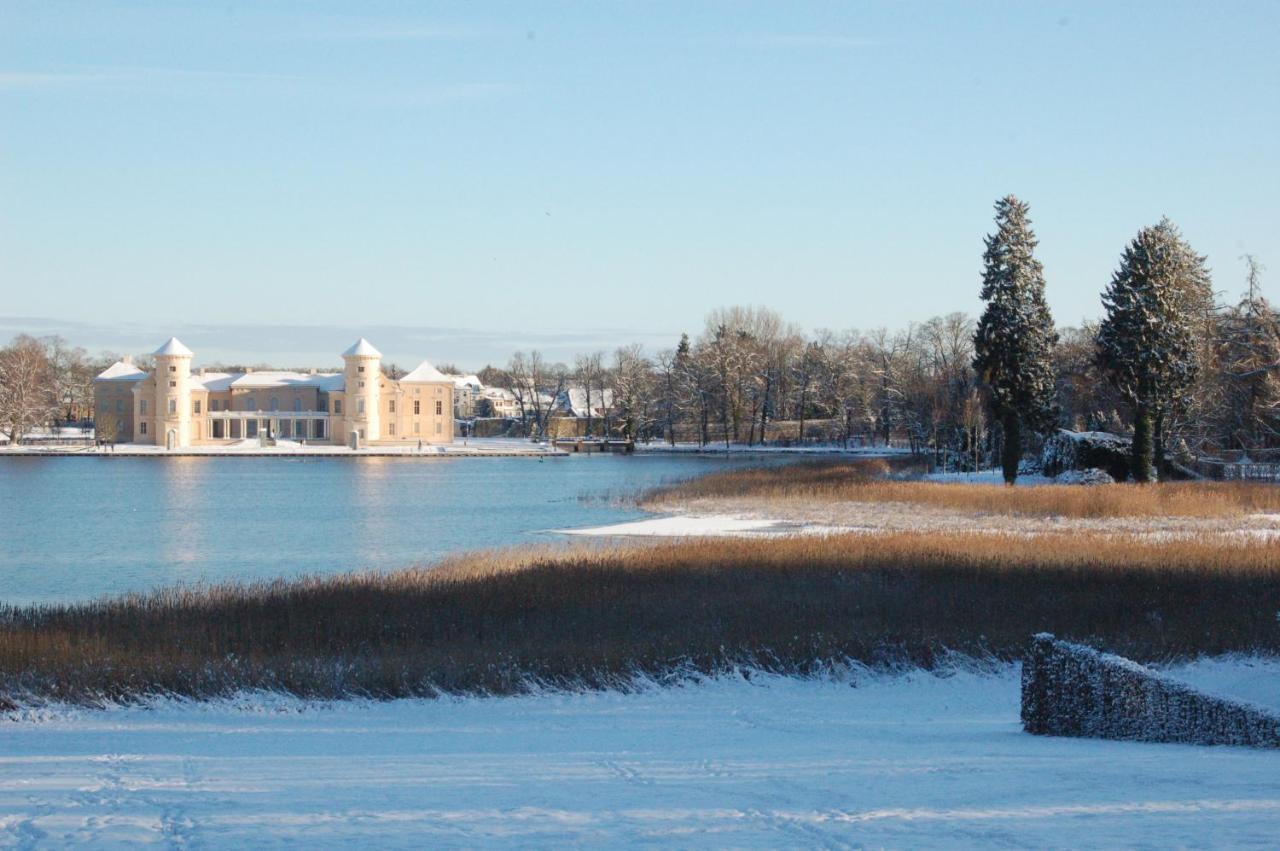 Apartment Loggiahaus Am Schloss, 5 Ferienwohnungen, Teils Mit Schloss- Und Seeblick Rheinsberg
